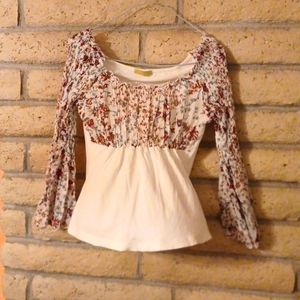 Vanilla Brand Bohemian Floral Bell Sleeve top Juniors Sz L